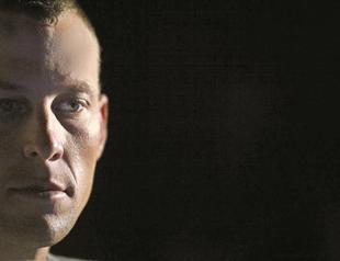 Armstrong steps down as Livestrong chairman