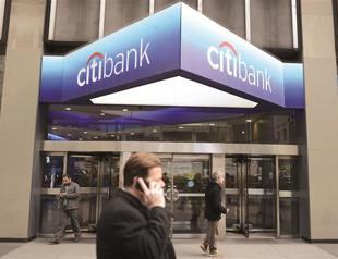 Citibank to cut jobs, head for big clients