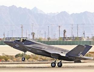 Canadians reviewing, not abandoning F-35 project
