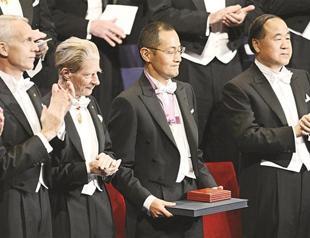 Nobel laureates handed out prizes