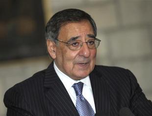 U.S. Defense Secretary visits Turkeys İncirlik base