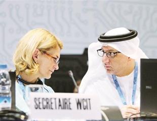 Russia backtracks on web proposals