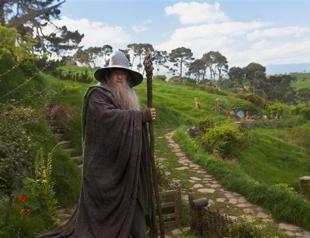 Hobbit director despairs of iPad movie-watchers
