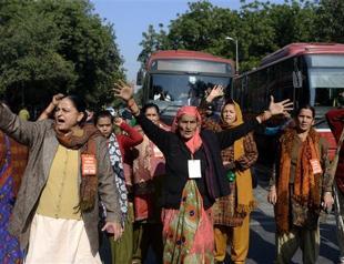 Police call for death penalty after Delhi bus rape