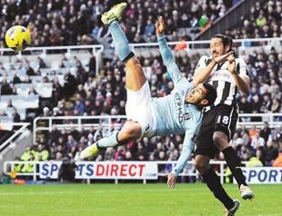 Injuries bite as Man City launches United pursuit