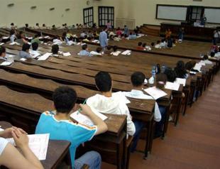 Probe launched into law professor over lesbian relationship exam question