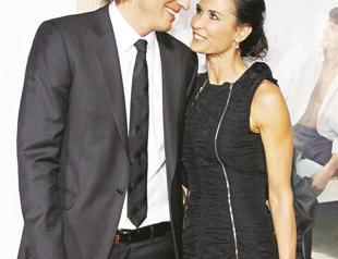 Kutcher files for divorce from Moore