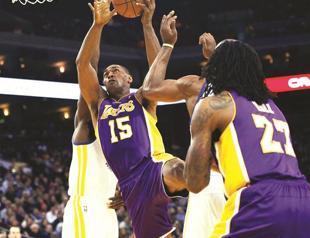 Lakers beat Warriors with 3 pointer by World Peace