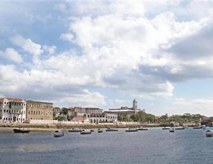 Shopping in Zanzibar for café decorations