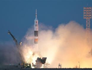 Three astronauts blast off for ISS in Russian craft