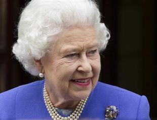 Queens Christmas speech goes 3D