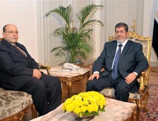 Egypt: Morsi-appointed chief prosecutor retracts resignation