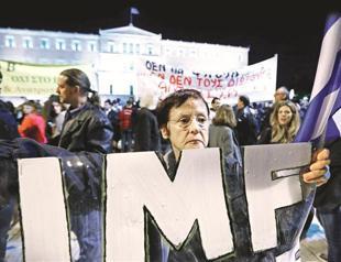 Greece goes easy on tax dodgers: lenders