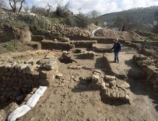 Israeli dig uncovers ancient Judaean temple