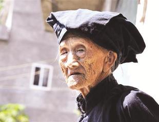 China has more female centenarians