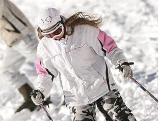 Ski educators in need of support, MP says