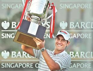 Matteo Manassero wins Singapore title