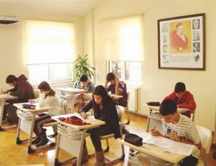 Tutoring schools carry on despite risk of ban