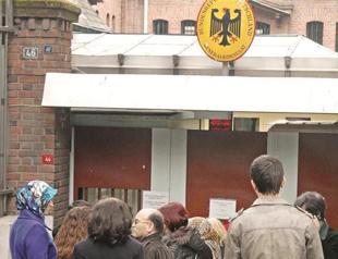 Turks pay 50 mln euros annually for Schengen visa