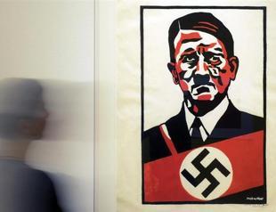 Praying Hitler in Warsaw ghetto sparks emotion