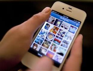 Turkish PM gives crypto phones to ministers following wiretapping confession