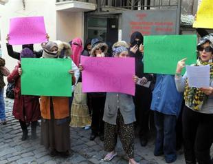 Sex workers stage protest to keep brothel alive in Istanbul