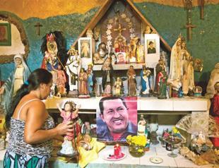 Chavez suffering severe lung infection as uncertainty grows