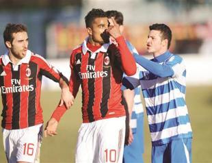 Juve aims to tighten grip as racism rears ugly head
