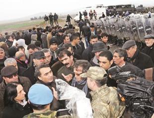 Tensions rise between security, Alevi groups