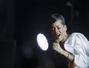 Rihanna donates $1.75 million to Barbados hospital
