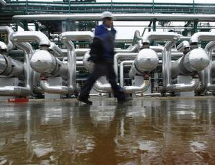 Russias 2012 oil output hits post-Soviet high
