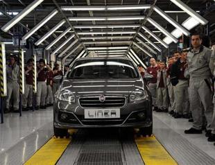 Turkish maker of Fiat cars reduces capacity, number of shifts