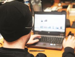 E-attack reveals fraud, rift in university system