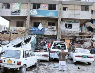 Fears for Pakistan as blasts kill 125