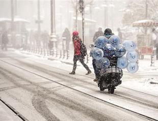 Snow in Istanbul, with a touch of frozen facts