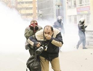 Journalists, MPs regain right to early retirement