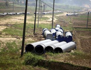 Iran starts building gas pipeline to Syria