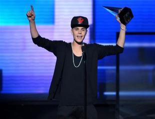 Justin Bieber dominates American Music Awards