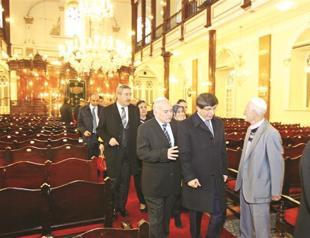 Turkish FM warns Greece on steps in Aegean