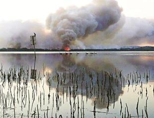 Australia wildfire at ‘catastrophic’ level