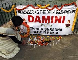 Six arrested in new India bus gang-rape case: police