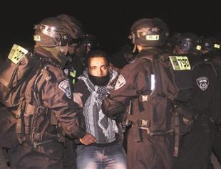 Israel evicts Palestinians from West Bank camp