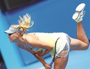 Favorites start Australian campaign with wins