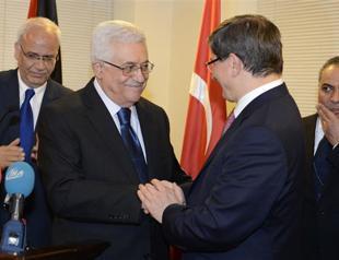 Turkish FM hosts reception in honor of Palestine
