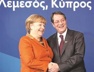 Right-wing candidate leads in Greek Cyprus