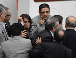 Scuffles at Parliament over defense in Kurdish