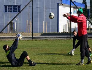 Goalkeeper stabs team captain in Turkish football team