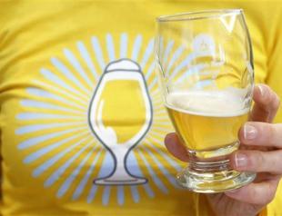 British beer sales fell 4.7 percent last year