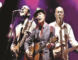 MFÖ on Jolly Joker stage