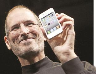 First movie on Steve Jobs to debut at Sundance